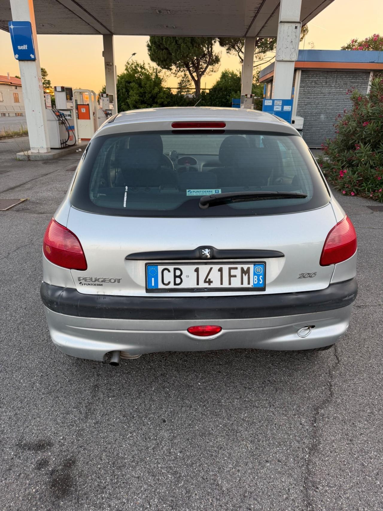 Peugeot 206