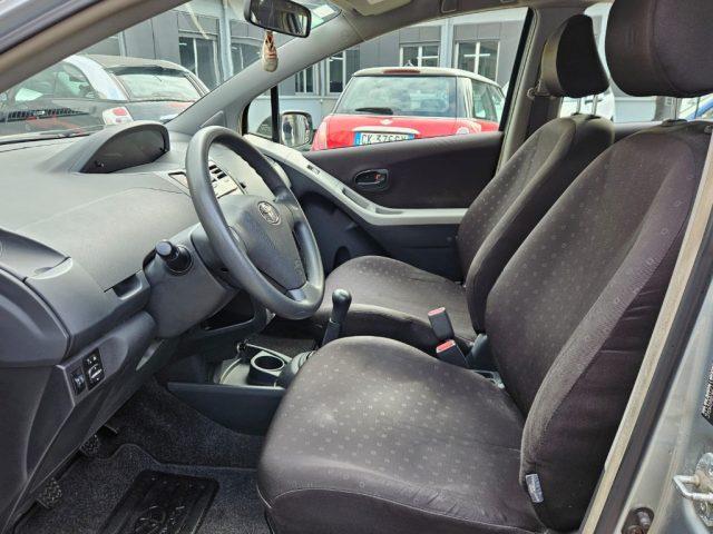 TOYOTA Yaris 1.0 5 porte