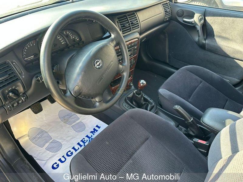 Opel Vectra Vectra 2.0i 16V cat 5 porte CD 100
