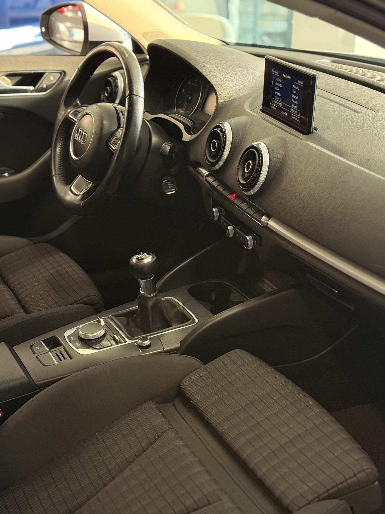 Audi A3 1.6 TDI ultra Attraction