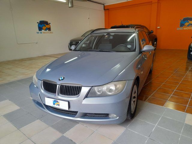 BMW 320 320d Touring Attiva