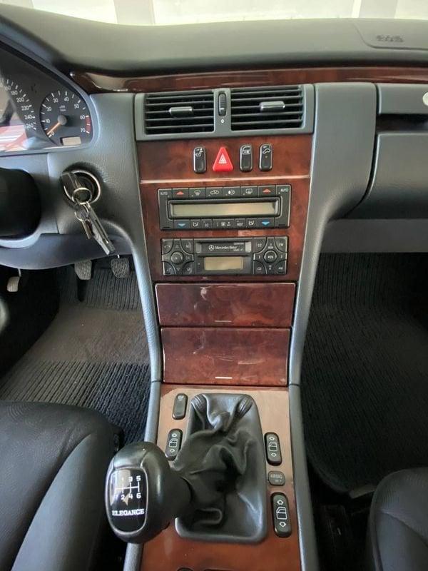 Mercedes-Benz Classe E E 200 Kompressor cat Classic
