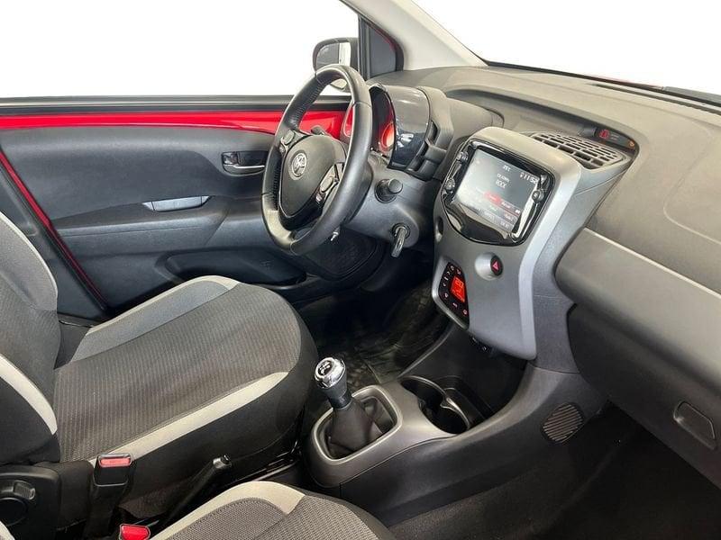 Toyota Aygo Aygo 5p 1.0 x-play 72cv