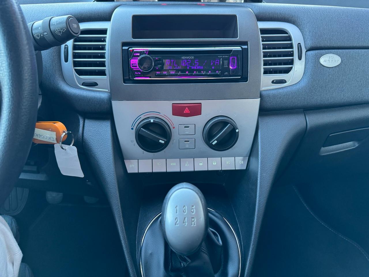 Lancia Ypsilon 1.2 69 CV Unyca