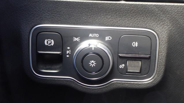 MERCEDES-BENZ B 200 d Automatic Sport