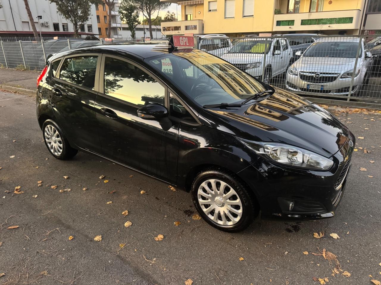 Ford Fiesta 1.4 GPL 5 p neopaten garanzia 12 mesi