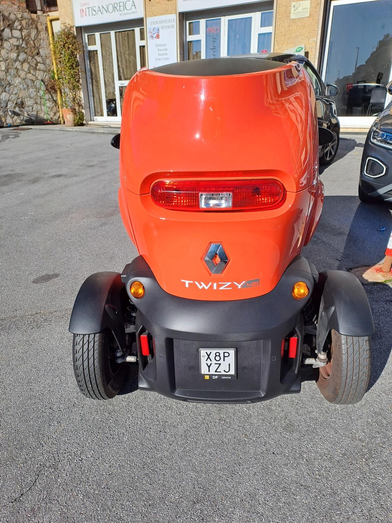 Renault Twizy 45