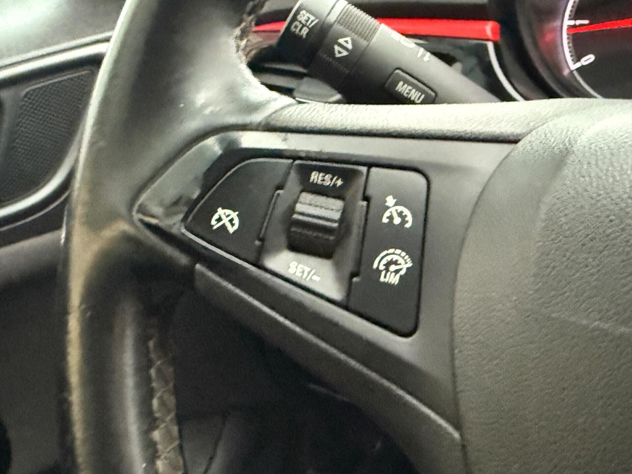 Opel Corsa 1.4B. b-Color|AUTOMATICO|CERCHI IN LEGA