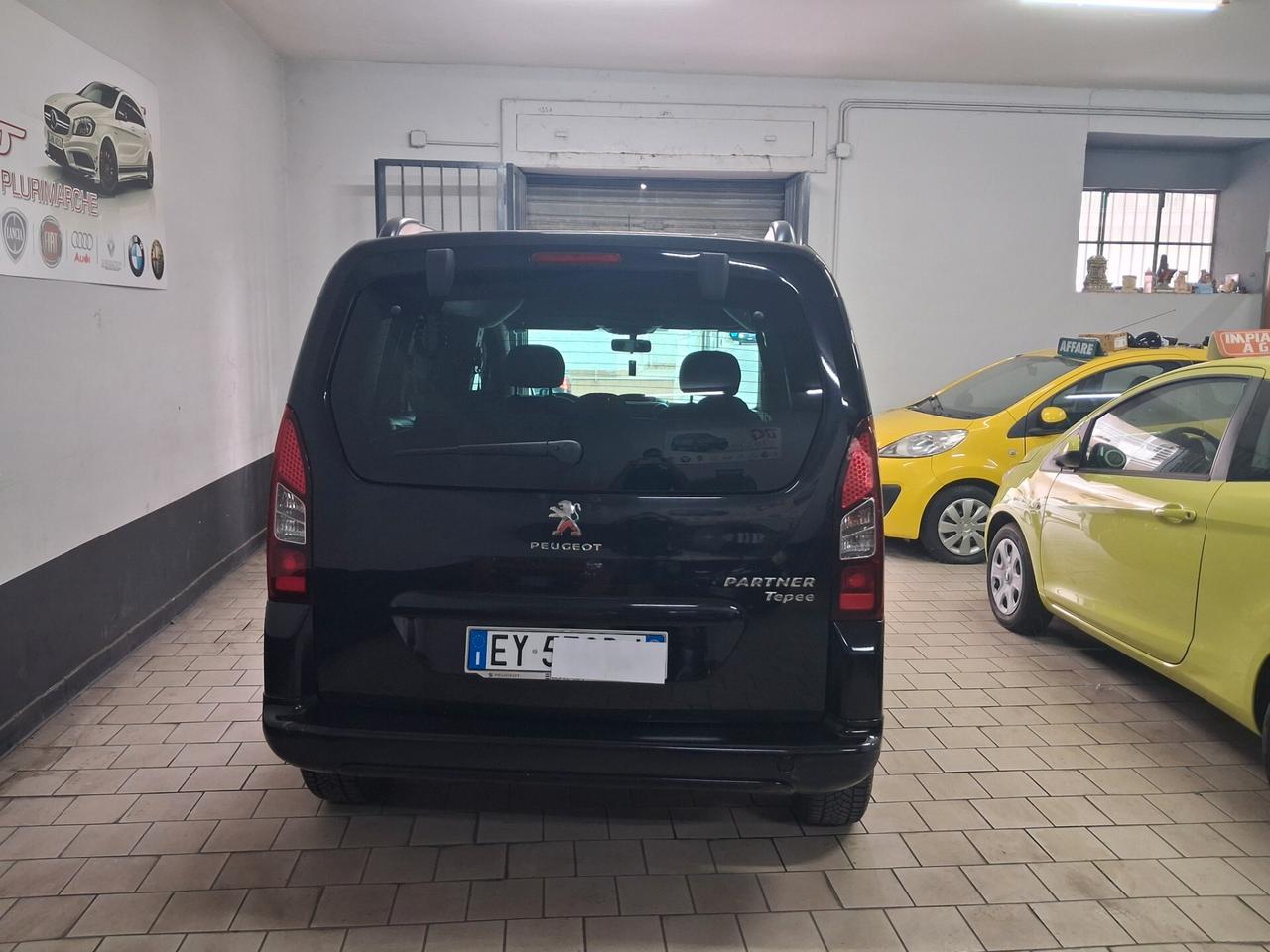 Peugeot Partner 5 posti 1.6 HDi Autocarro 2015