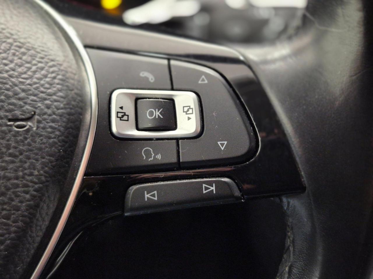 Volkswagen Passat Variant 1.6 TDI Trendline 120cv - Sens. Park. - Bluetooth