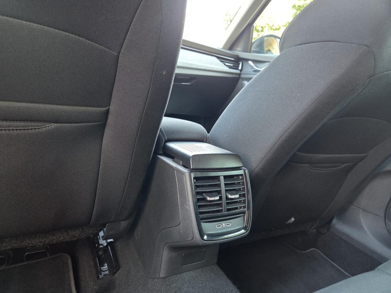 Skoda Kamiq 1.0 TSI 115 CV Black Dots