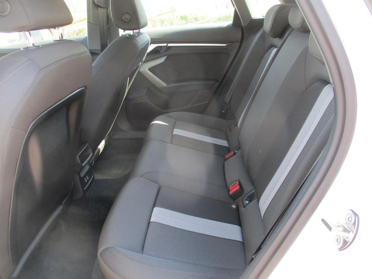 Audi A3 Sportback 1.5 tfsi mhev Business Advanced 116cv s-tronic - OK Neopatentati