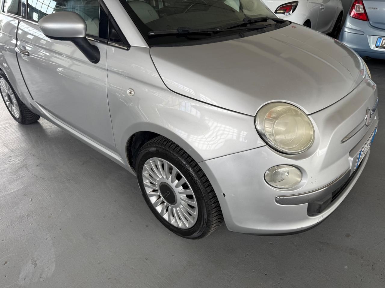 Fiat 500 1.2 LOUNGE BENZINA NEOPATENTATI