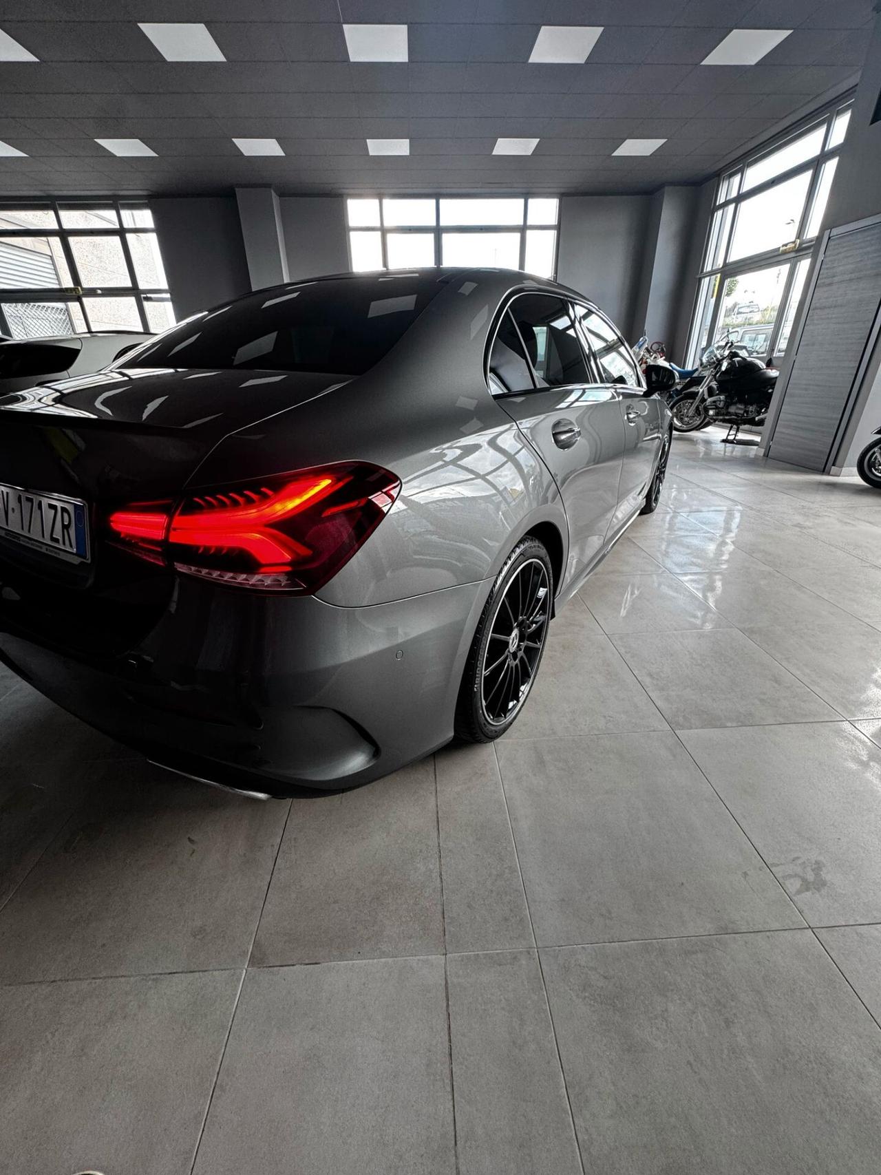 MERCEDES A 180CDI SEDAN AT8 PREMIUM TETTO APRIBILE