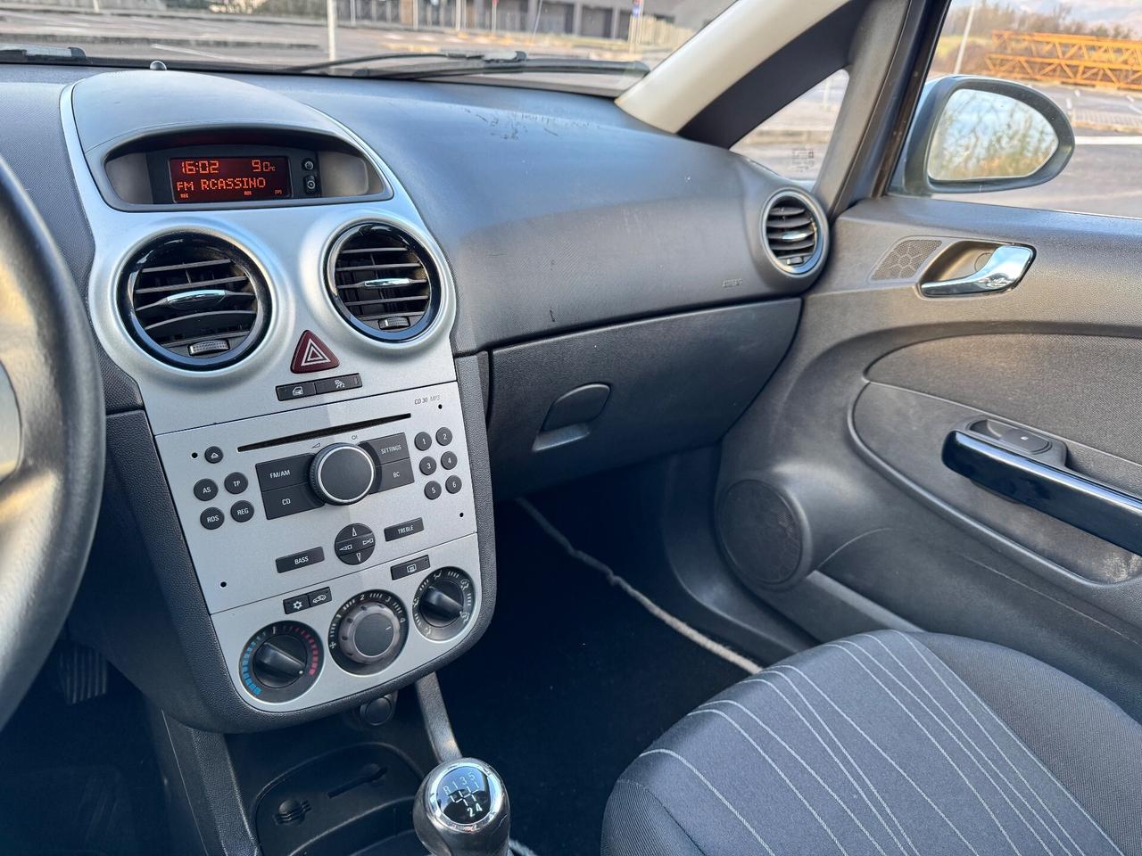 Opel Corsa 1.2 5 porte Benzina km originali