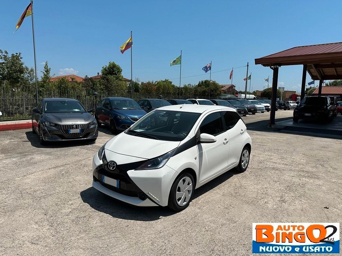Toyota Aygo 1.0 VVT-i 69 CV 5 porte x-cool TSS