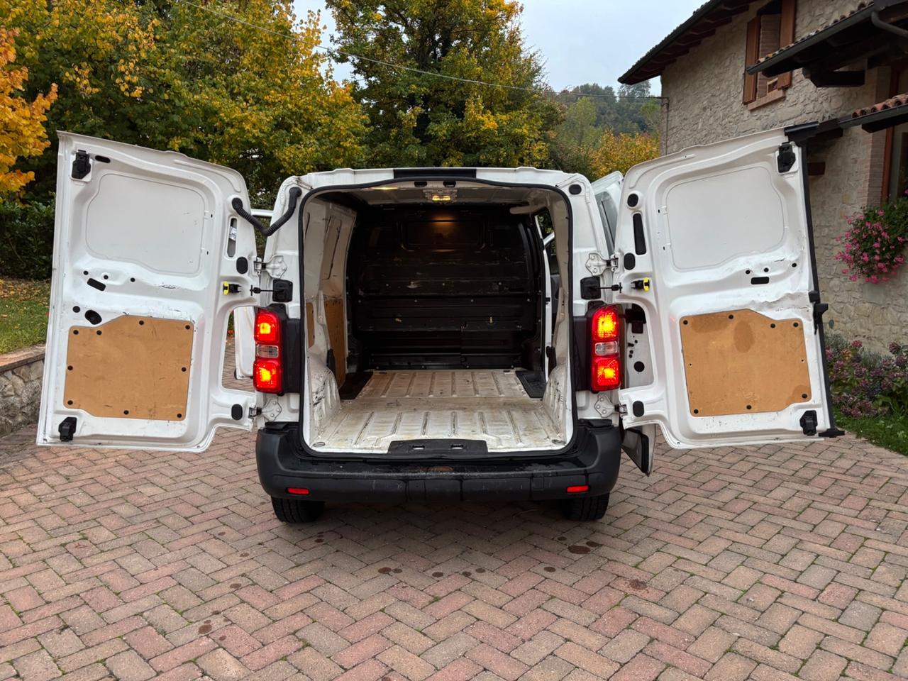 Citroen Jumpy 2.0 BlueHDi 120 CV 3 POSTI - 12/2017