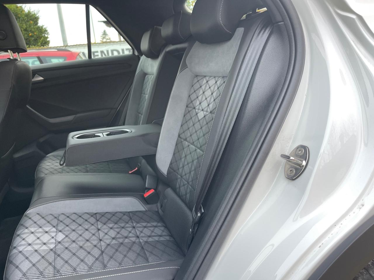 Volkswagen T-Roc R-Line DSG 4Motion 2.0 TDI 150cv