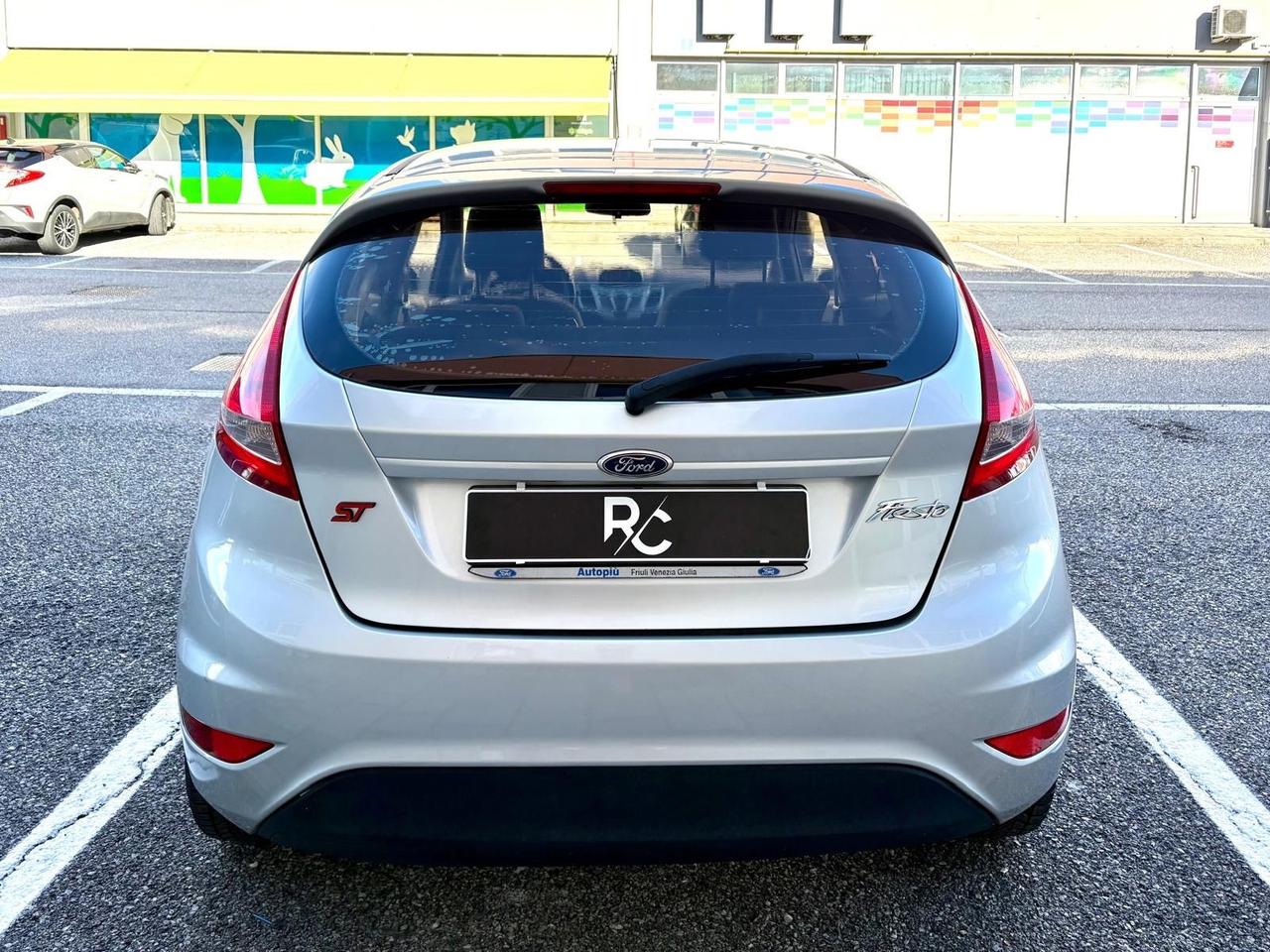 Ford Fiesta Neopatentati