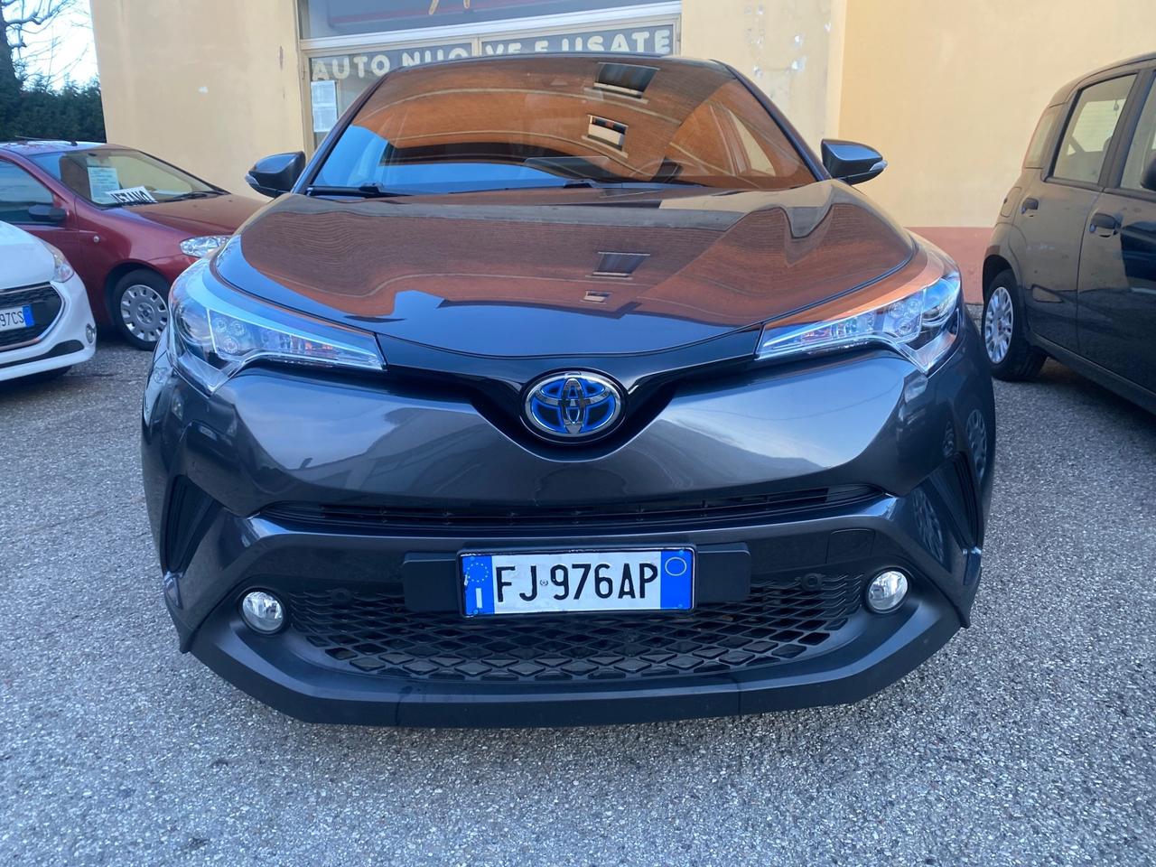 Toyota C-HR 1.8 Hybrid E-CVT Lounge 2WD NEOPATENTATI!!!