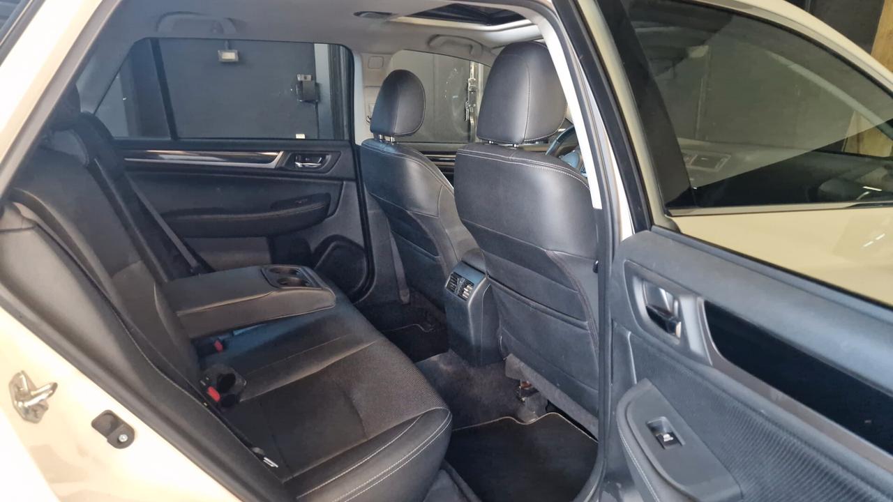 Subaru OUTBACK 2.0d-S Lineartronic Unlimited