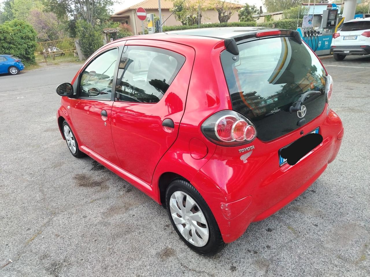 Toyota Aygo 1.0 12V VVT-i 5 porte Active Connect