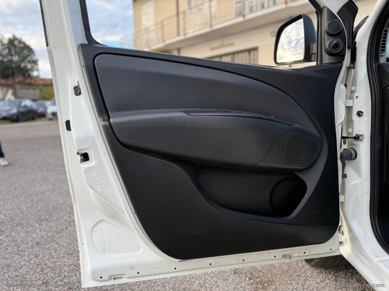 FIAT Doblò 1.4 16V Emotion