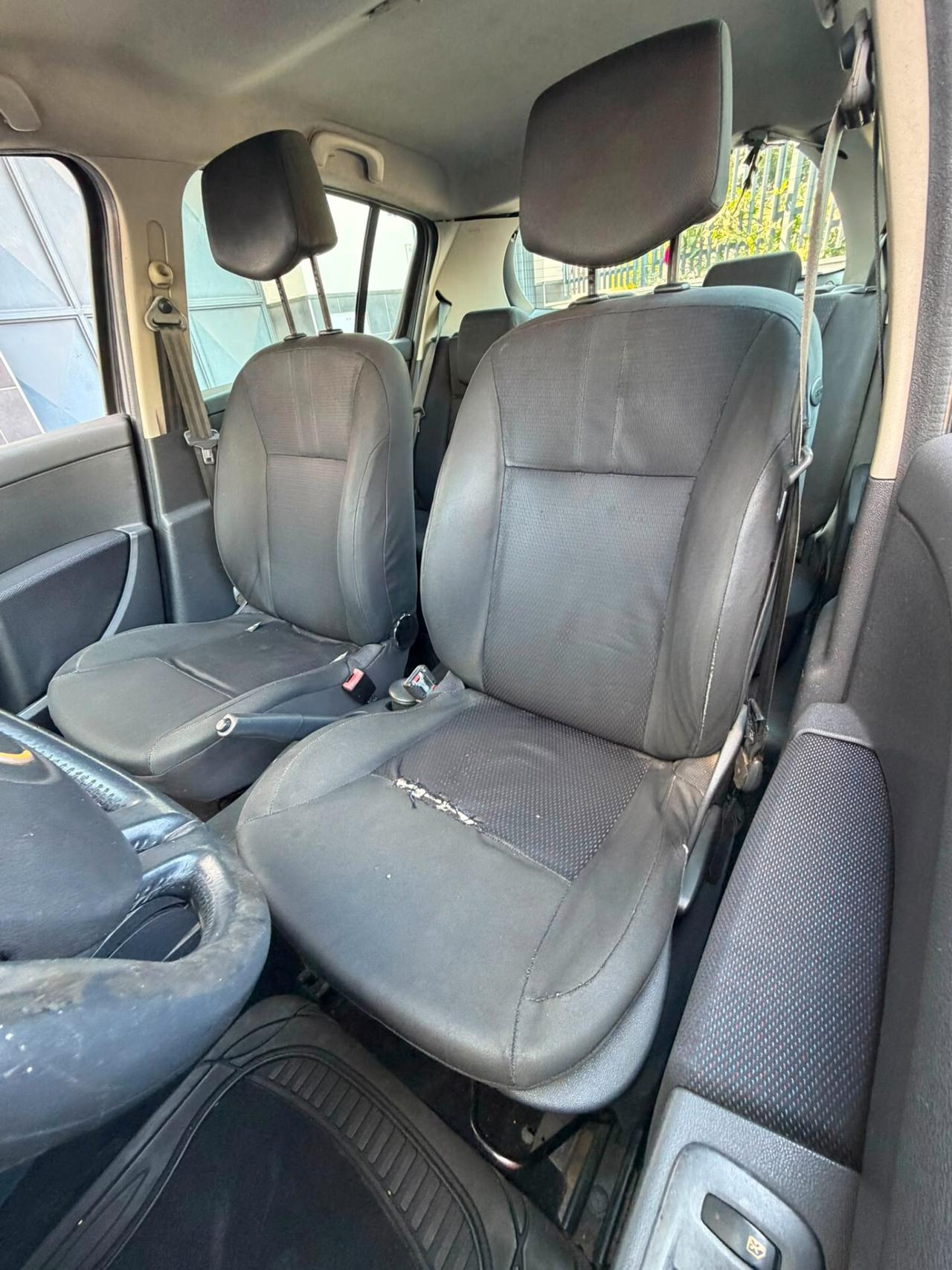 Renault Clio 1.2 16V 5 PORTE CONFORT