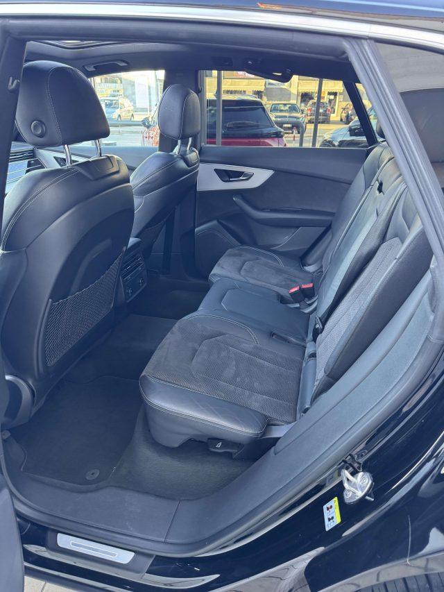 AUDI Q8 50 3.0 tdi S-line quattro Tetto cerchi 22