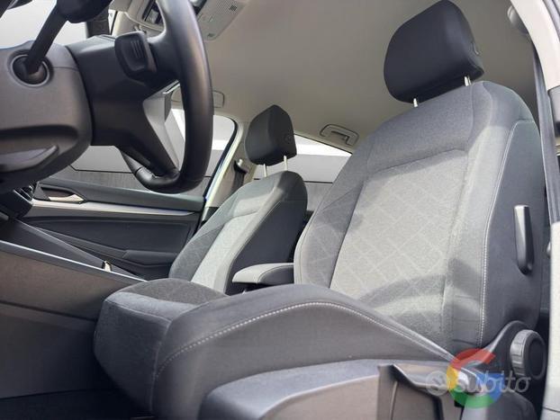 Volkswagen Golf Life 2.0 150cv dsg - PROMO/IV...