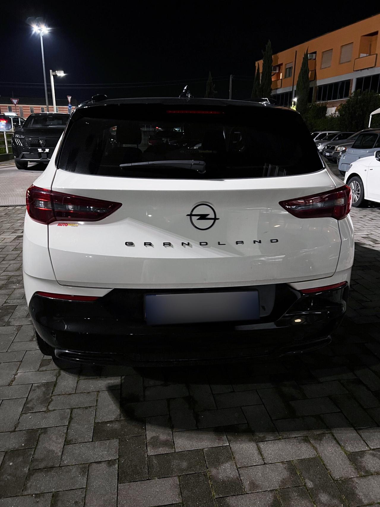 Opel Crossland 1.2 Turbo 12V 130 CV Start&Stop Design & Tech