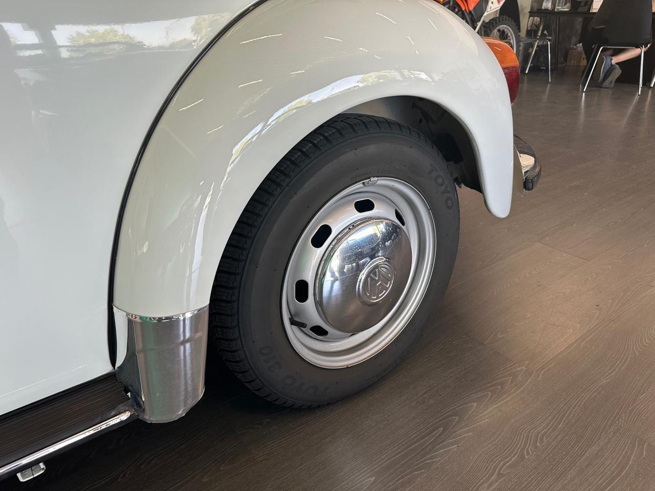 VOLKSWAGEN Maggiolino Cabrio*Completamente restaurata