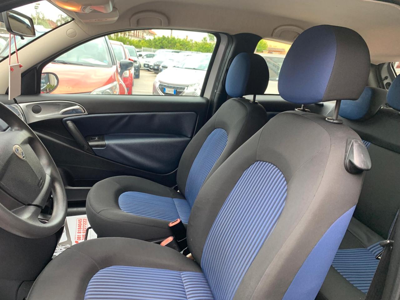 Lancia Ypsilon 1.3 MJT 75 CV Argento