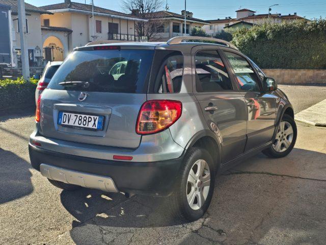 FIAT Sedici 1.6 16V 4x4 Dynamic Clima Autom C.L 16" Radio CD