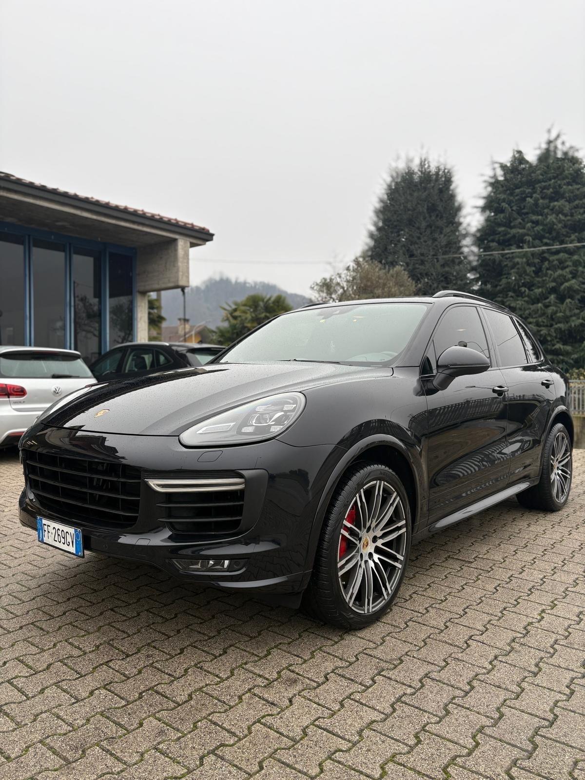 Porsche Cayenne 4.8 Turbo