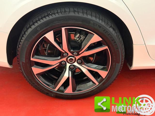 VOLVO V60 B4 (d) aut Ultimate Dark IVA ESP. GARANZIA 24