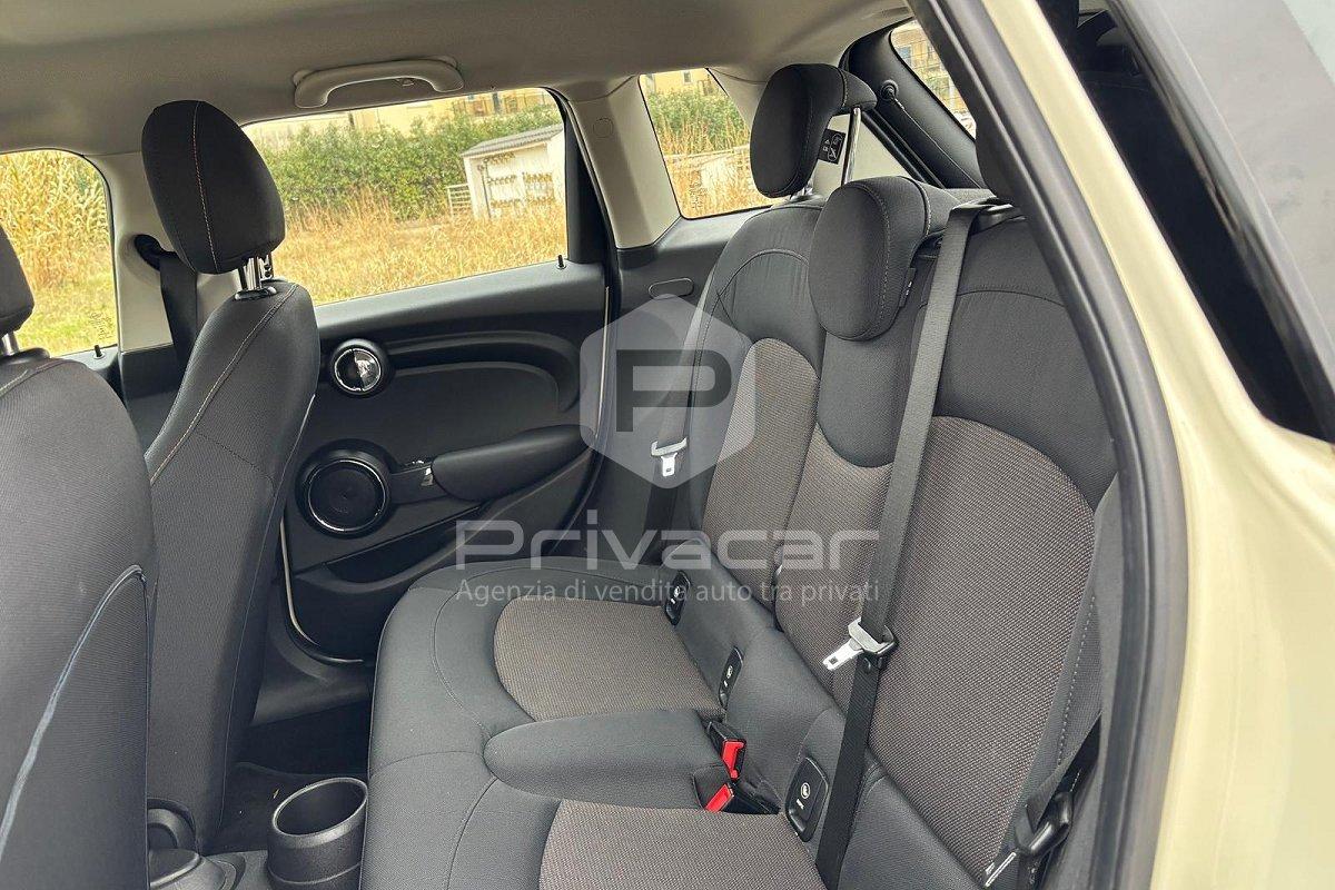 MINI Mini 1.5 Cooper D 5 porte