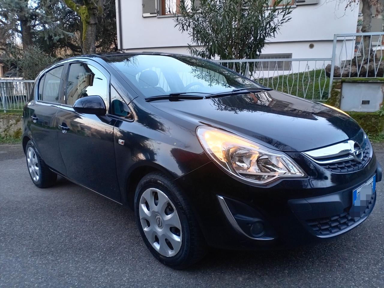 Opel Corsa 1.2 neopatentati