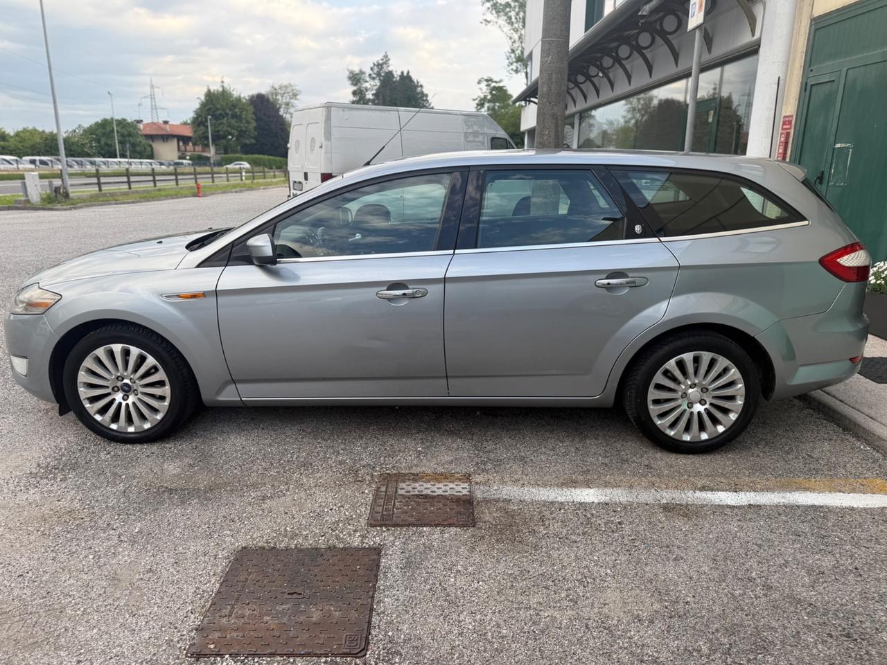 Ford Mondeo 2.0 TDCi Automatic SW - GANCIO TRAINO