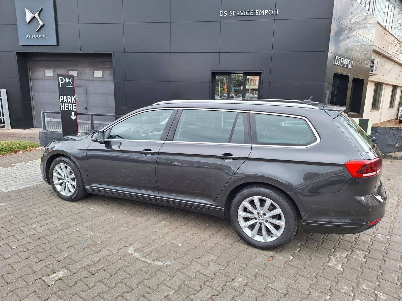 Volkswagen Passat Variant 1.6 TDI SCR DSG Business BMT IVA ESPOSTA