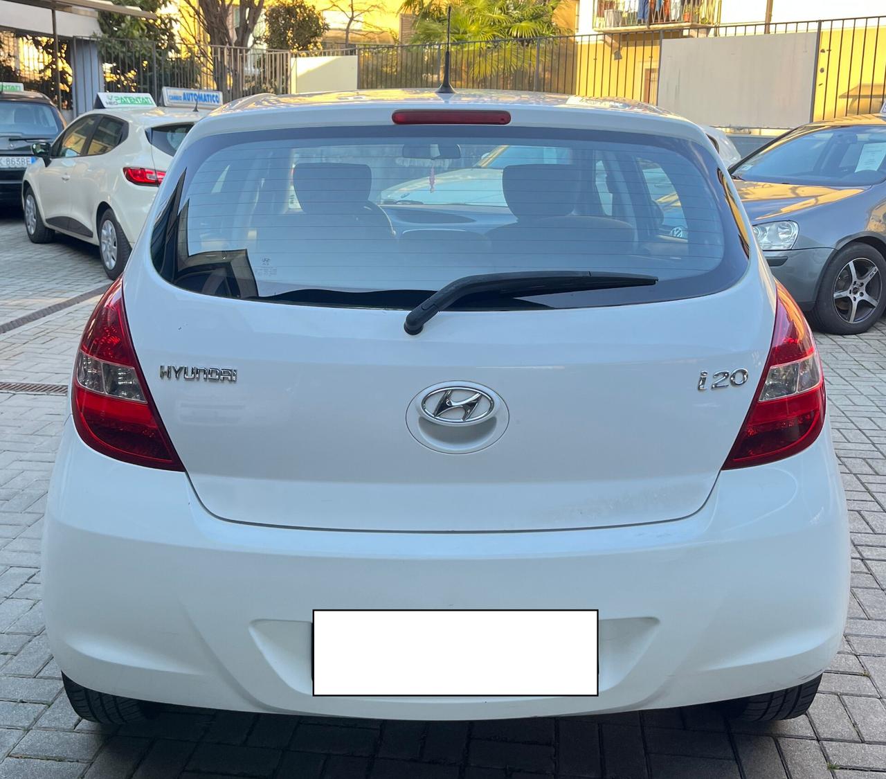 HYUNDAI I20 - 1.2 BENZINA - 5 PORTE - ANCHE PER NEOPATENTATI - 2010