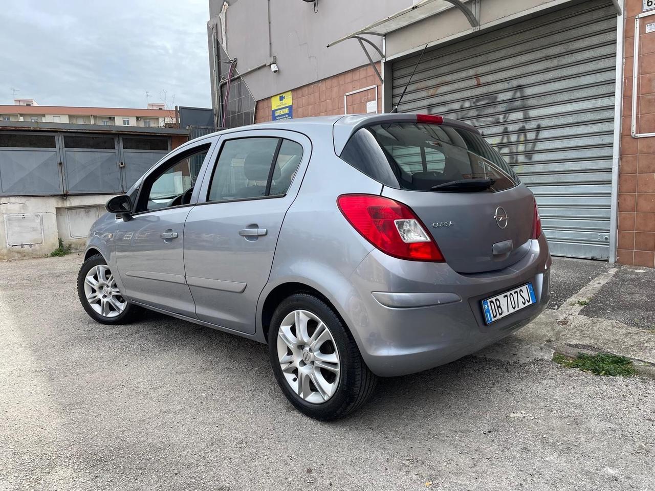 Opel Corsa 1.2 5 porte CON 160MILA KM IN OTTIME CONDIZIONI