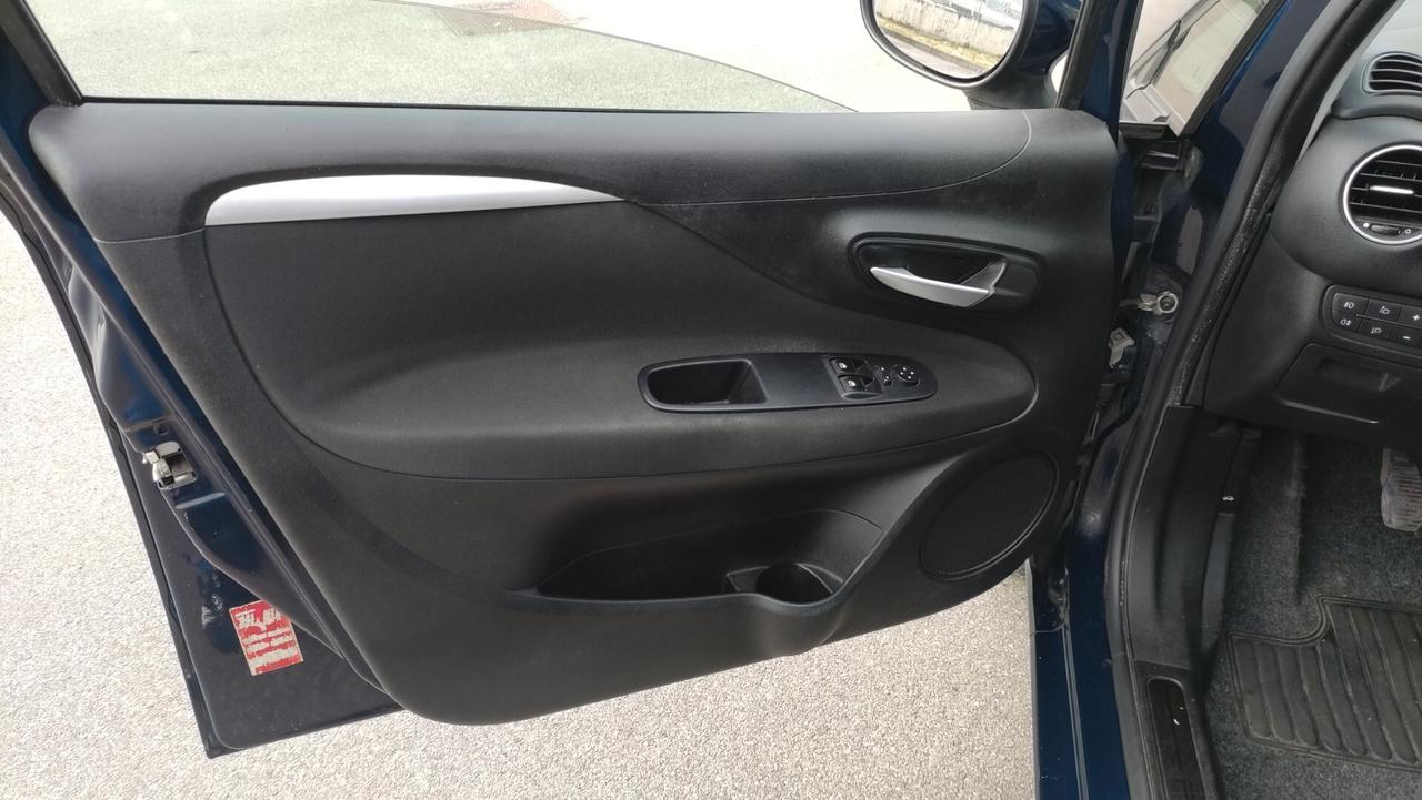 Fiat Punto 1.3 MJT 75 CV 5 porte Lounge NEOPATENTATI - 2015