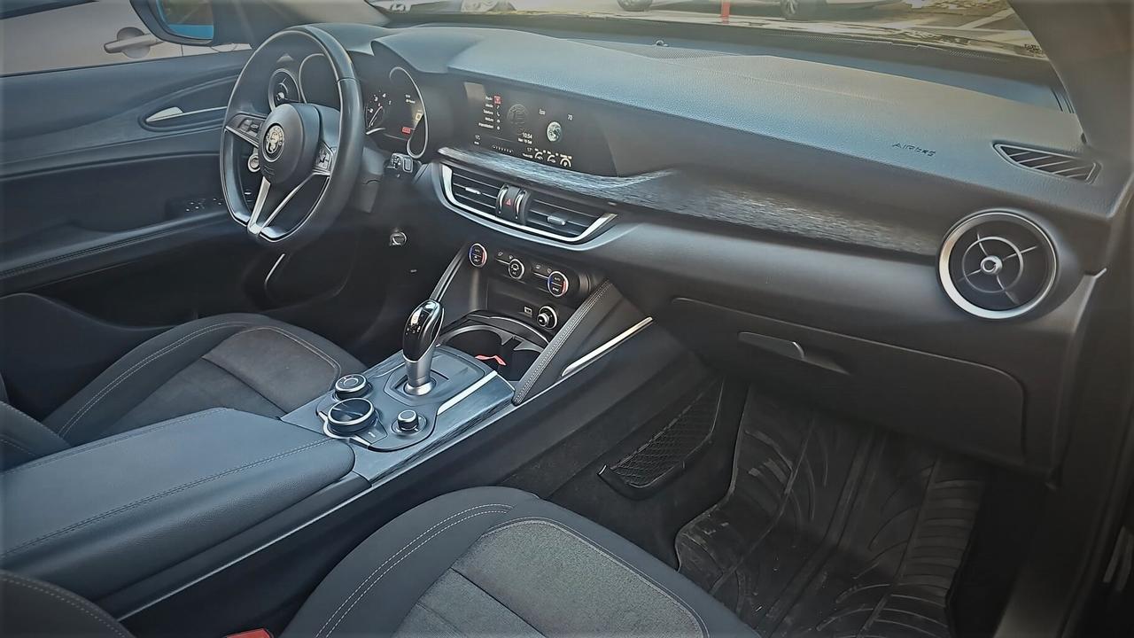 Alfa Romeo Stelvio 2.2 Turbodiesel 190 CV AT8 Q4 B-Tech