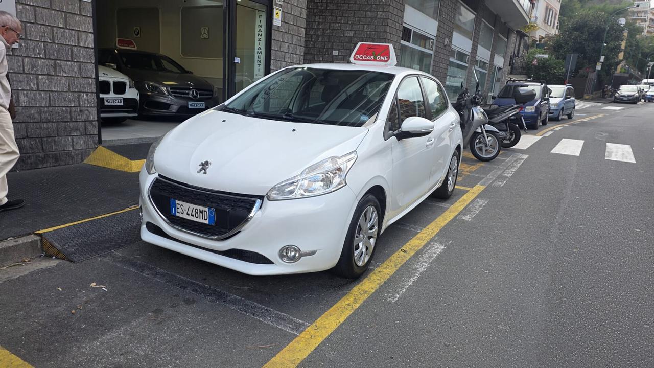 Peugeot 208 1.2 VTi 82 CV 5 porte Active garanzia 12 mesi