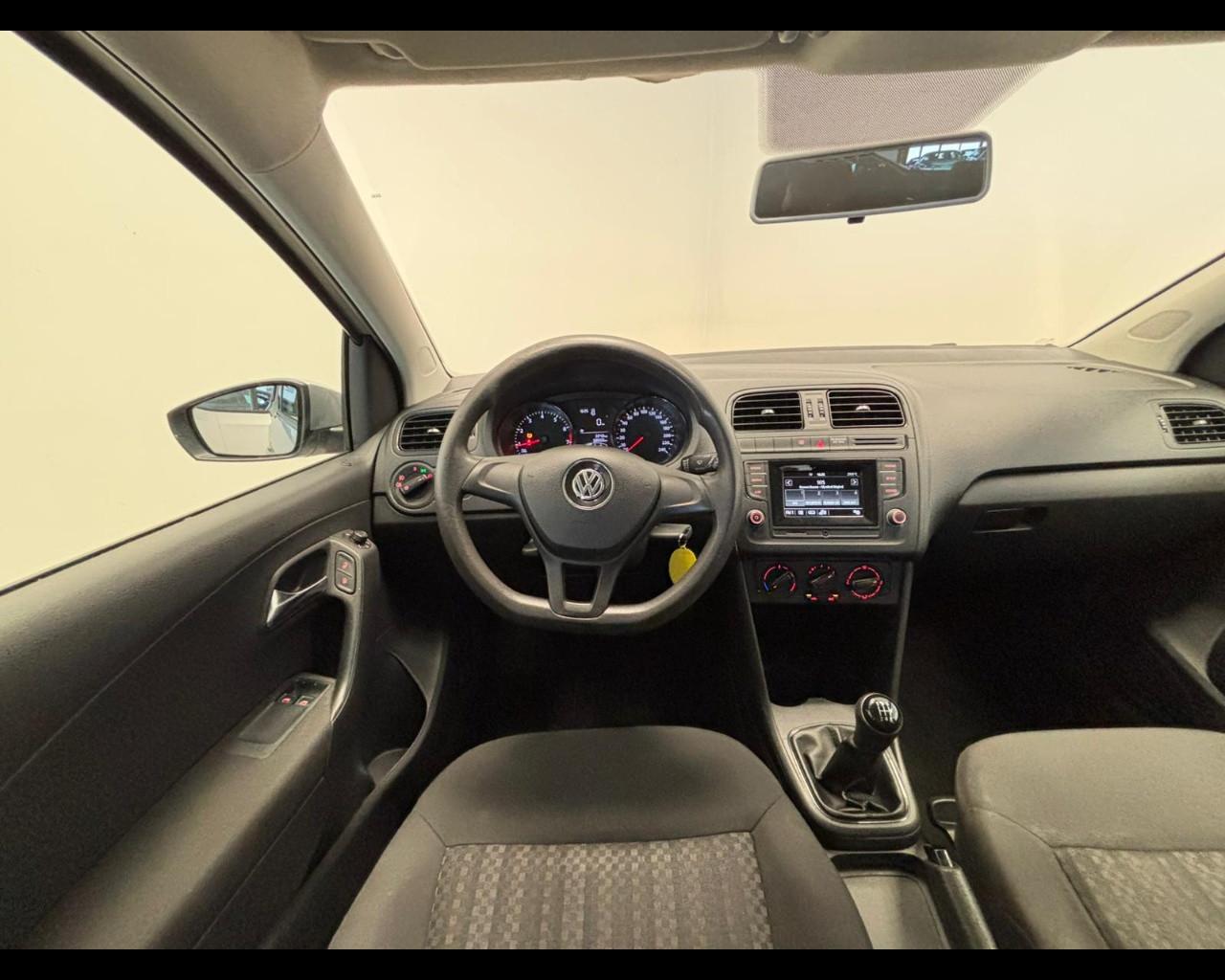 VOLKSWAGEN Polo V 2014 - Polo 5p 1.0 mpi Trendline 60cv