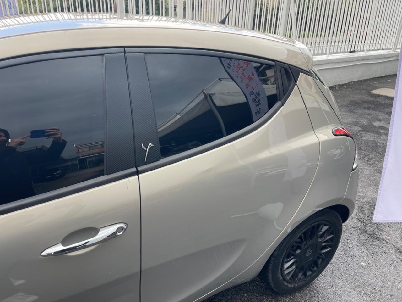 Lancia Ypsilon 1.2 69 CV 5 porte GPL Ecochic Gold