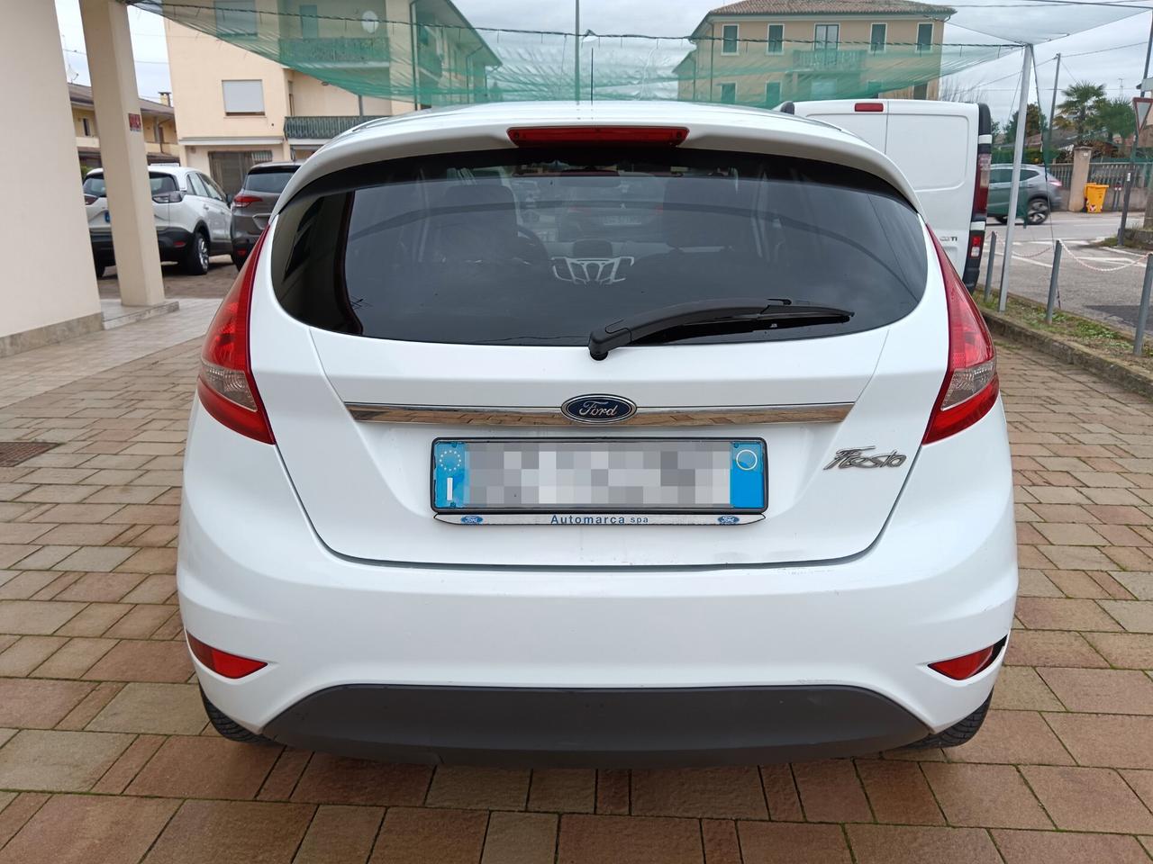 Ford Fiesta 1.4 5 porte Bz.- GPL Titanium