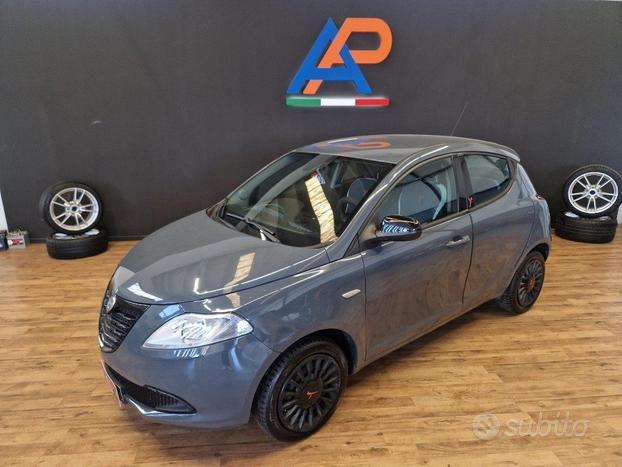 LANCIA Ypsilon 1.2 69 CV 5 porte Elle OK NEOPATE