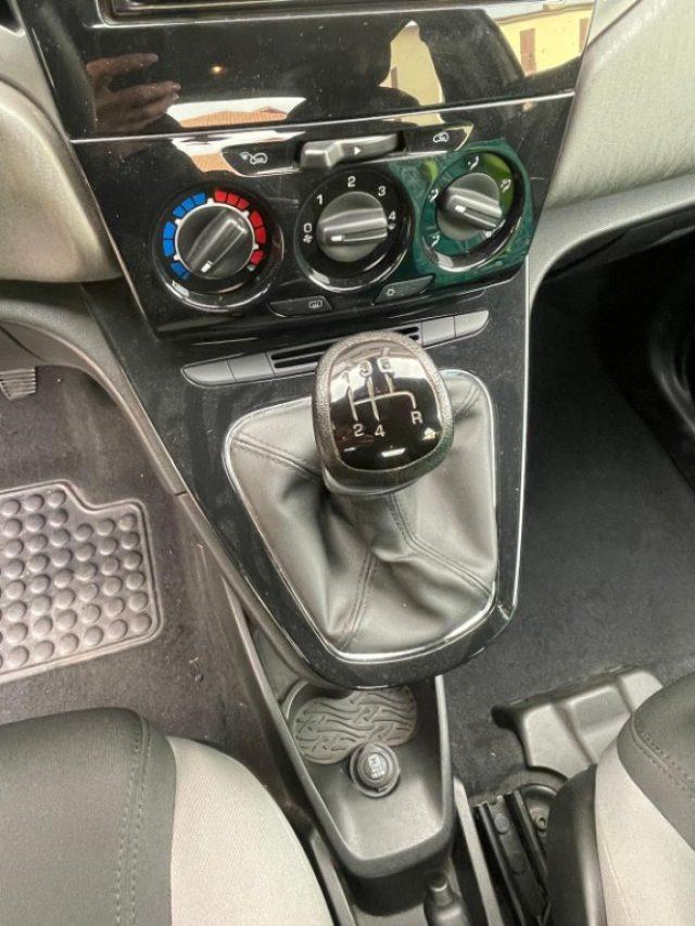 LANCIA Ypsilon 1.2 69 CV 5 porte Silver